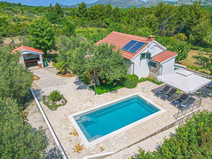 Ferienhaus für 4 Personen, mit Terrasse, mit Haustier in Vodice