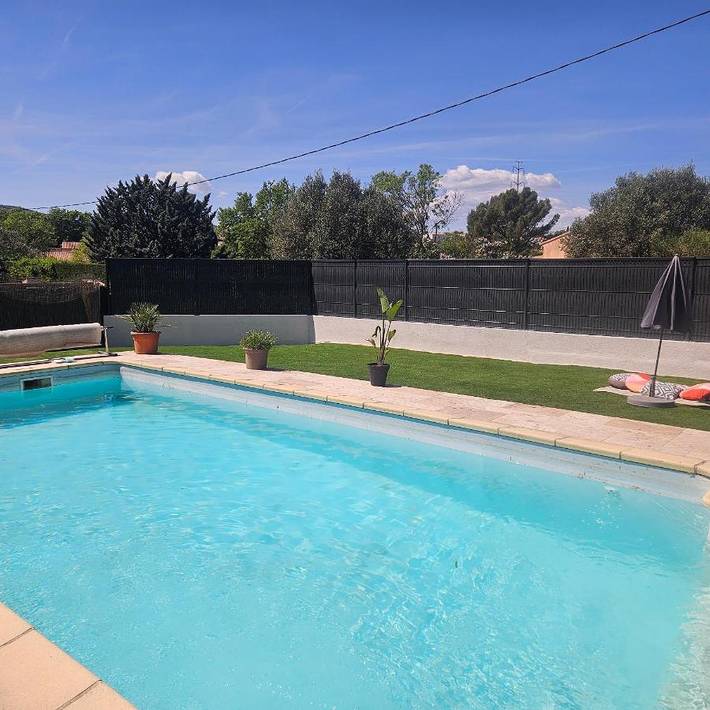 Apartamento de vacaciones para 2 personas, con jardín además de jacuzzi y piscina - 1