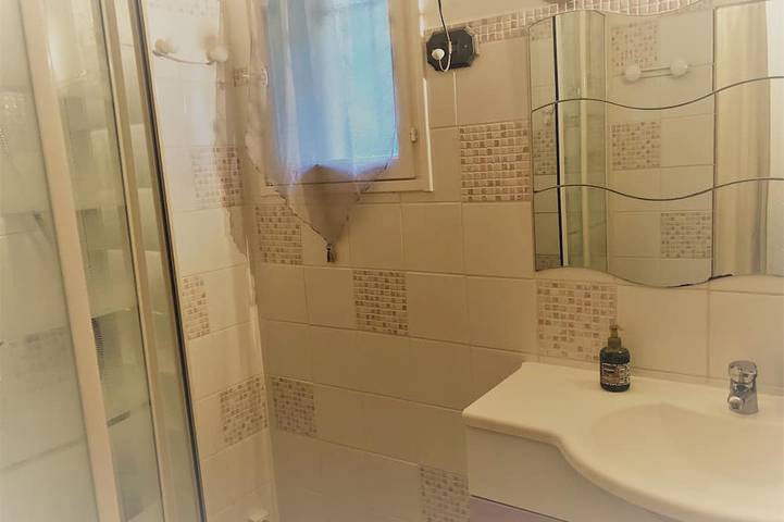 Gîte pour 4 personnes, avec jardin et terrasse dans Plage du Pin de Galle - 4