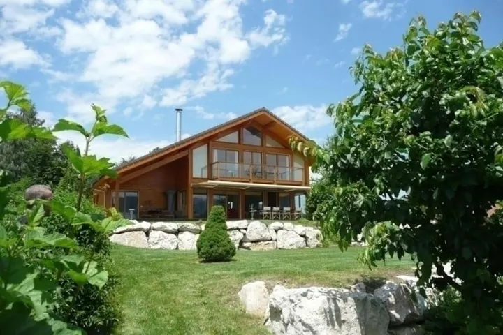 Chalet für 10 Personen, mit Garten und Sauna sowie Ausblick - 1