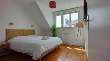 Location de vacances pour 4 personnes, avec vue et jardin à Locmiquélic