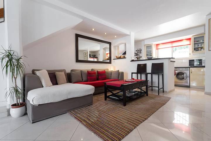 Location de vacances pour 6 personnes, avec jacuzzi et terrasse dans Le Boulevard Frank Pilatte