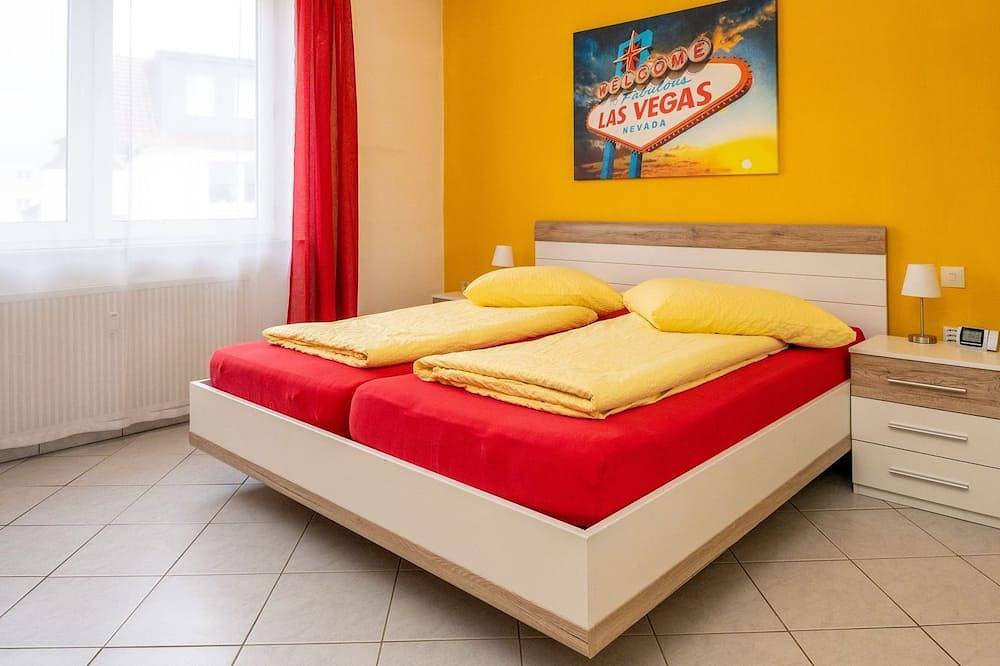 Ganze Wohnung, Großes Apartment (75m²), bis 6 Personen, ruhig, citynah, Süd-Balkon, Parkplätze in Niestetal, Hessisches Bergland