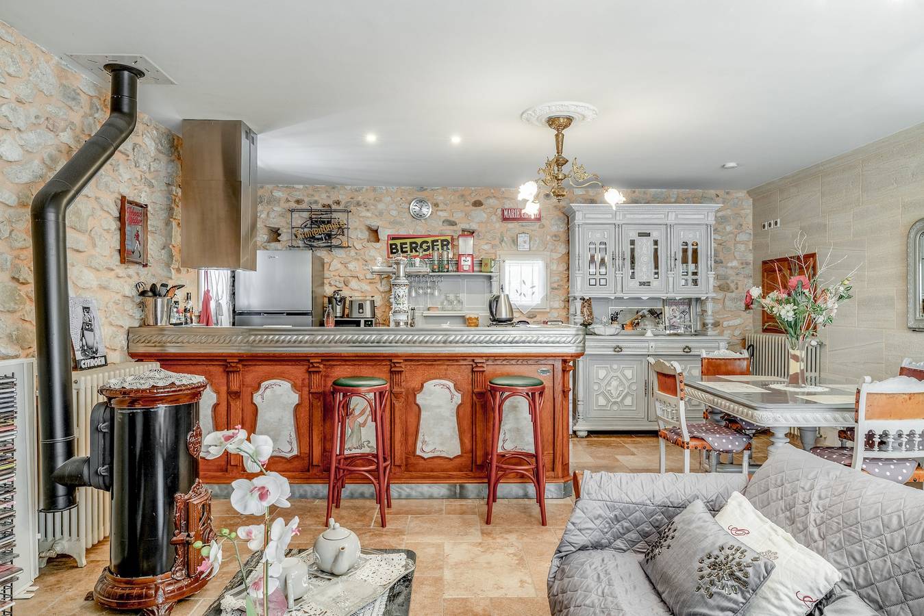 Ganze Wohnung, Romantischer Rückzugsort mit Pool in der Provence in Le Thor, Vaucluse