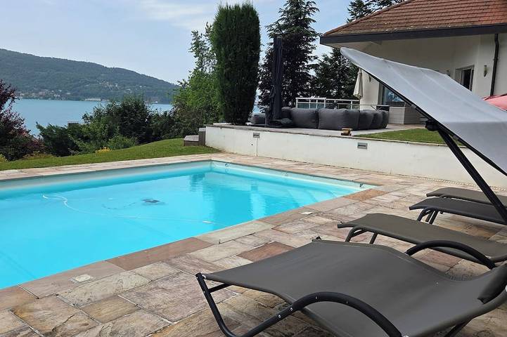 Villa pour 8 personnes, avec jardin à Veyrier-du-Lac