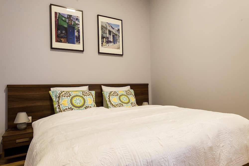 Entire apartment, Superb quality, 2Brm, 2Bathroom, A/C, New!! in Budapest, Central Hungary