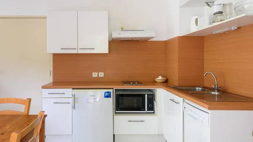 Gîte pour 5 personnes, avec piscine et terrasse, animaux acceptés à Rivières - 4
