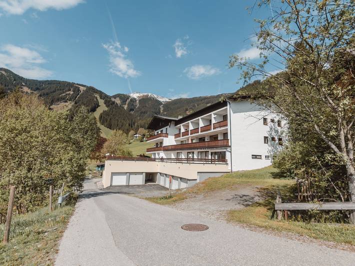 Ferielejlighed for 4 personer, med Terrasse og Udsigt i Zell am See
