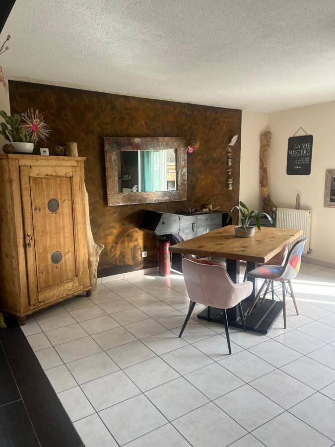 Location de vacances pour 2 personnes, avec jacuzzi ainsi que jardin et piscine à Aucamville - 2