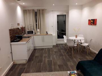 Gîte pour 3 personnes, avec terrasse à Saint-Léonard-de-Noblat