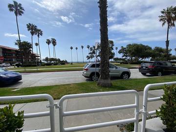 Vacation Apartment for 4 Guests in La Jolla, San Diego, Picture 2