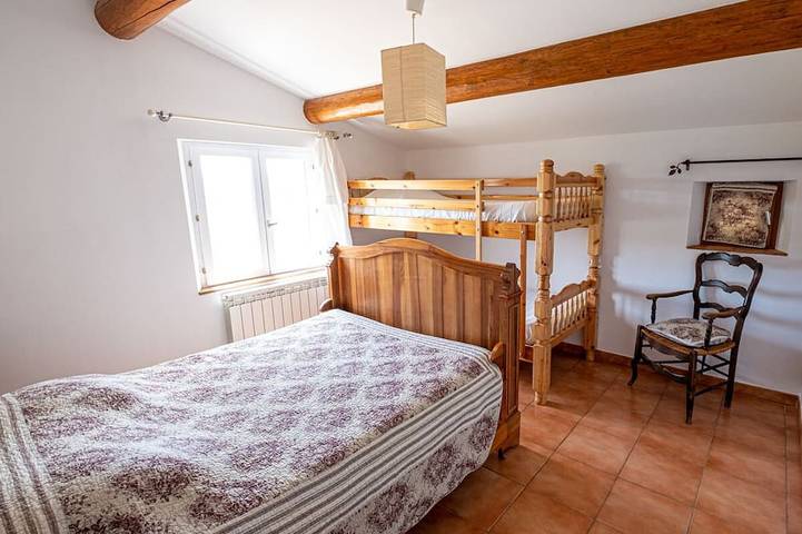 Location de vacances pour 8 personnes, avec terrasse et jardin à Fox-Amphoux - 2