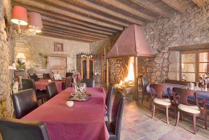 Hôtel pour 2 personnes, avec piscine et vue ainsi que jardin et sauna à Montseny - 3