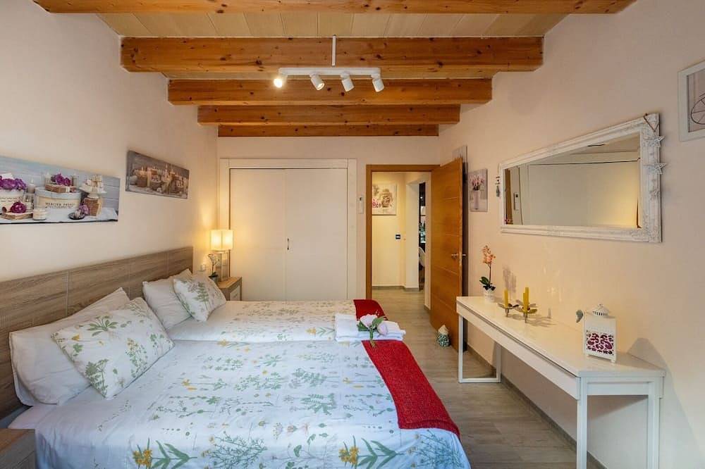 Entire apartment, Gemütliche Ferienwohnung mit Terrasse im Herzen von Porreres, Mallorca in Porreres, South Majorca