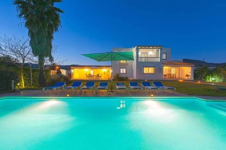 Villa for 8 people, with balcony and garden - 1