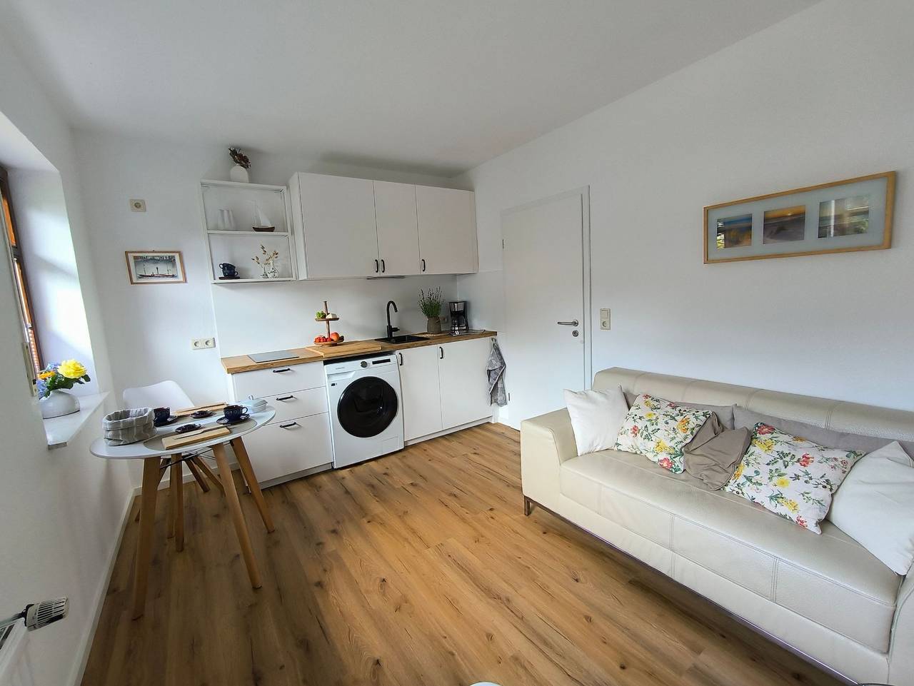 Ganze Ferienwohnung, Ferienwohnung Emler - Appartement/Fewo, Dusche, Wc, 1 Schlafraum in Aurich, Nordseeküste