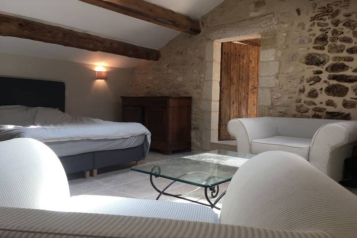 Location de vacances pour 6 personnes, avec jardin et terrasse à Saint-Hilaire-d'Ozilhan - 2