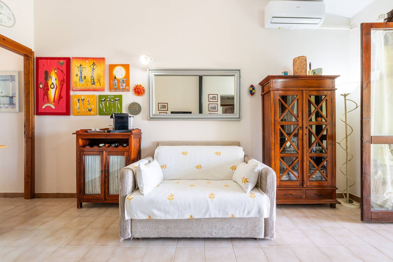 Casa vacacional 'Claudia' con terraza privada, Wi-Fi y aire acondicionado in Costa Rei, Muravera