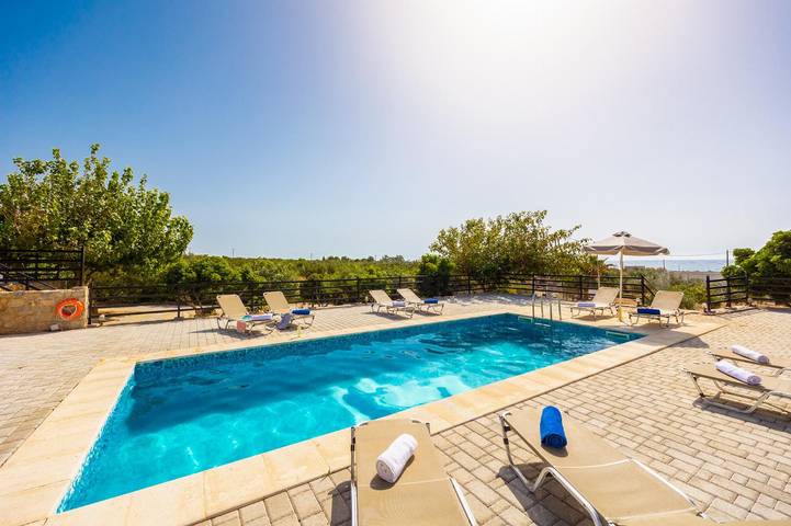 Ferienhaus für 9 Personen, mit Meerblick und Terrasse sowie Garten in Griechenland - 4