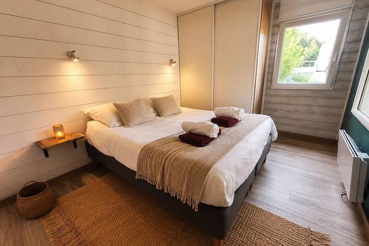 Maison Avec spa Dans un Grand Jardin Champêtre, Proche des Plages in Plonéour-Lanvern, Côte de Cornouaille