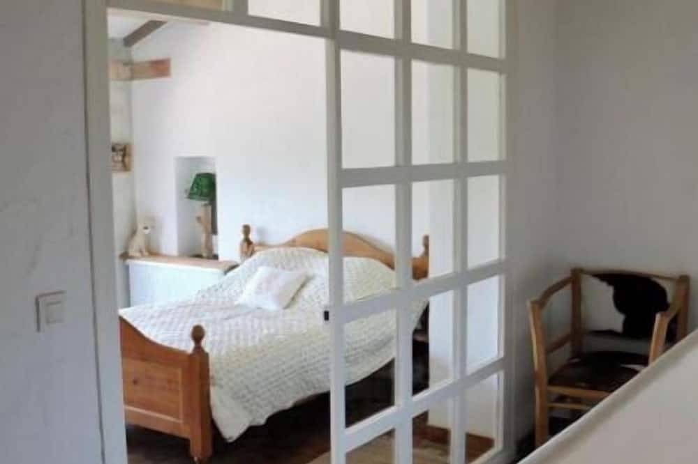 Maison Pipette authentic Provence and Nature 10 min from Circuit Paul Ricard in Circuit Paul-Ricard, Le Castellet