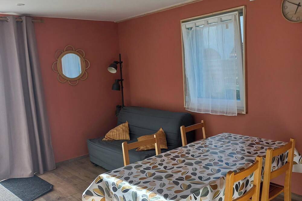 Entire apartment, Apartment le petit Chouilli in Loulle, Jura Francais