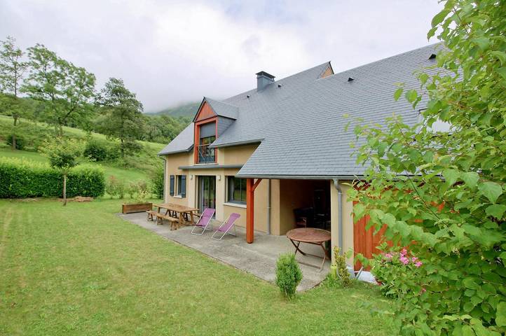 Gîte pour 6 personnes, avec jardin à Arrens-Marsous - 2