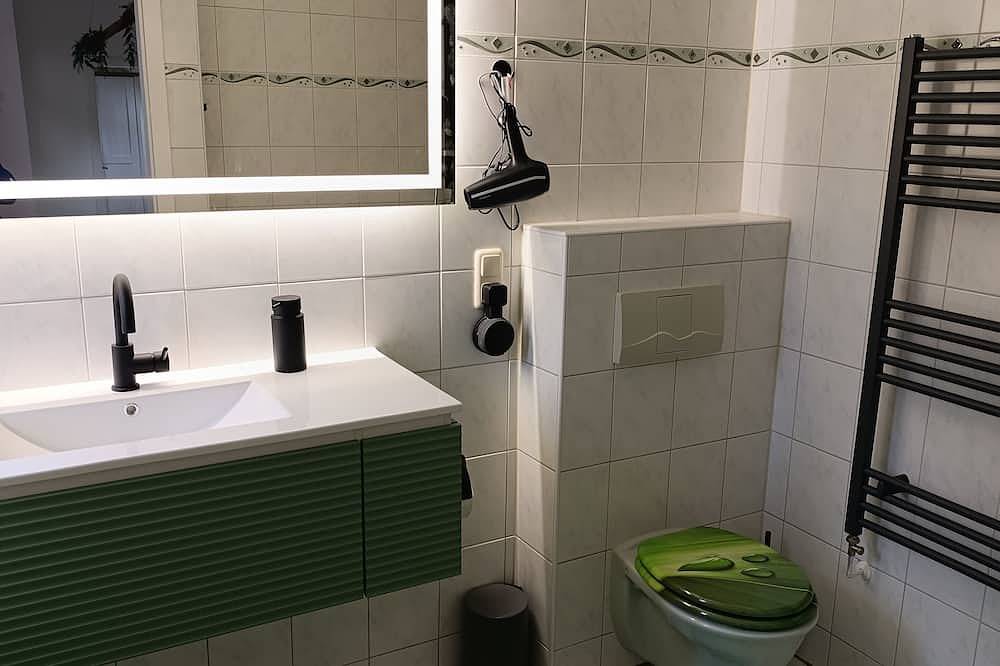 Ganze Wohnung, Smarte Ferienwohnung 80qm mit Sauna im historischem Gebäude Ballenstedt im Harz in Ballenstedt, Harzvorland