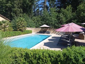 Chambre d’hôte pour 2 personnes, avec jardin et vue ainsi que piscine et vue sur le lac dans Sousceyrac-en-Quercy