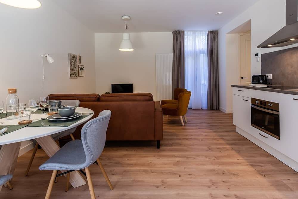 Geheel appartement, Het oude pakhuis: een geheel gerenoveerd appartement in het centrum van Leiden in Leiden, Nederlandse Noordzeekust