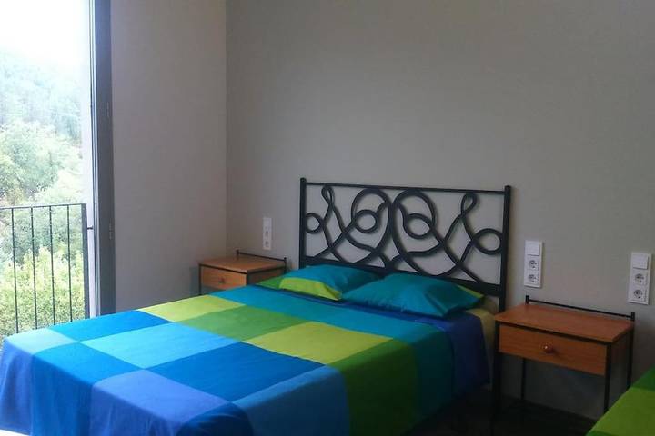 Casa rural con piscina para 6 personas, con jardín además de vistas y piscina en Provincia de Lleida - 4