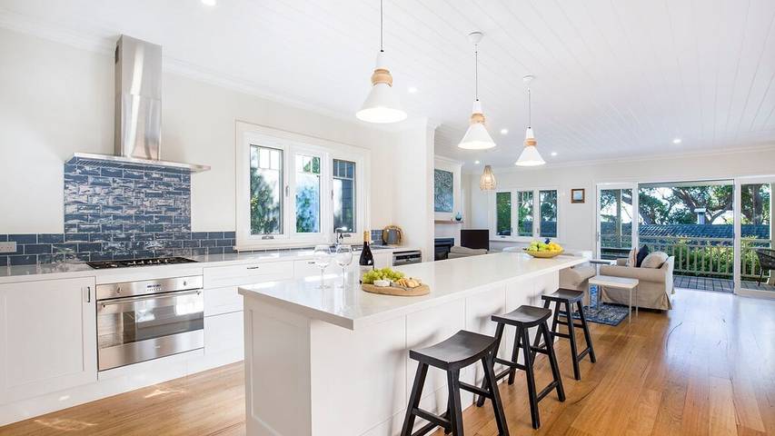 Holiday home for 10 people, with balcony in Jervis Bay