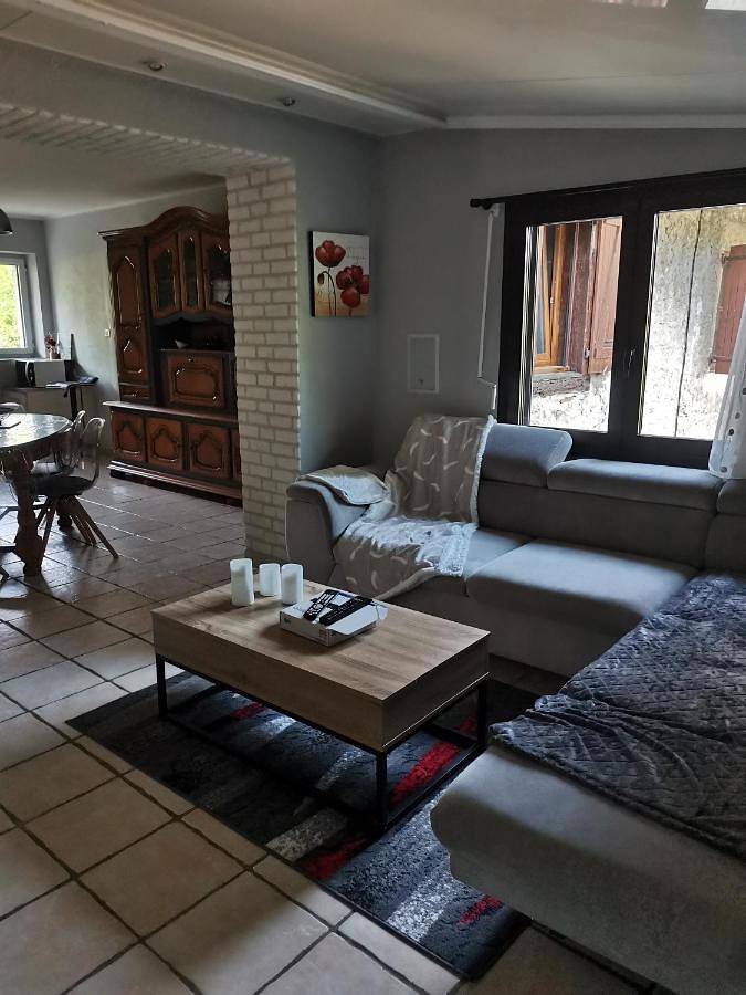 Le Machaon , Gîte rural *** avec espace piscine privé in Brégnier-Cordon, Belley