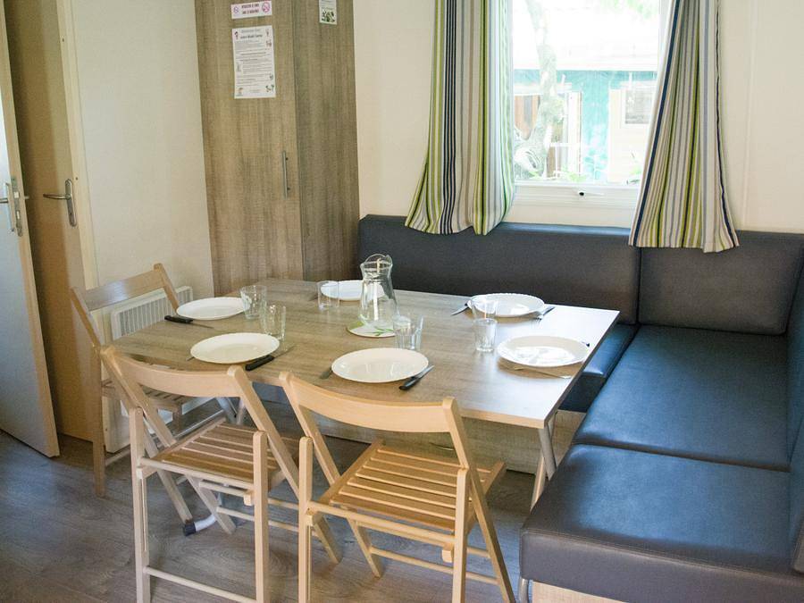 Camping Les Amandiers  - Mobilhome 6 personnes - Climatisé in Gallargues-le-Montueux, Région de Nîmes