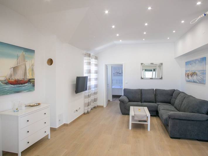 Ferienhaus für 10 Personen, mit Pool und Garten in Novalja - 4