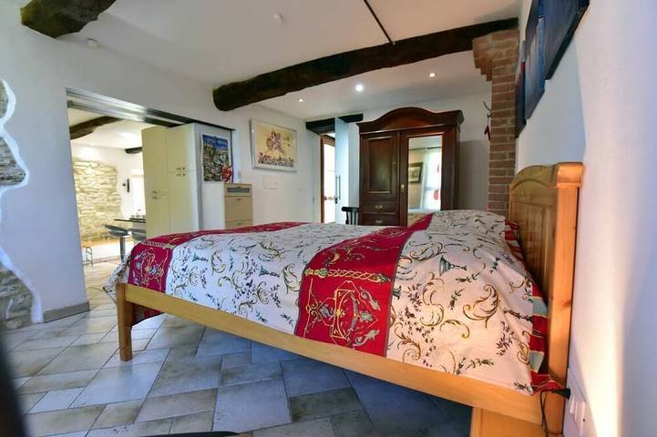 Appartamento intero, In the nature park: panorama, garden, terraces, fireplace, design, pet-free, quiet location in Arcevia, Provincia di Ancona