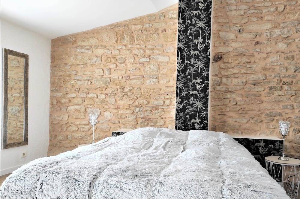 Gîte de charme au cœur du Beaujolais jusqu'à 14 personnes in Theizé, Beaujolais