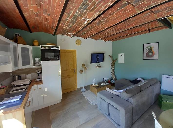 Gîte pour 4 personnes, avec Terrasse et Jardin à Sebourg