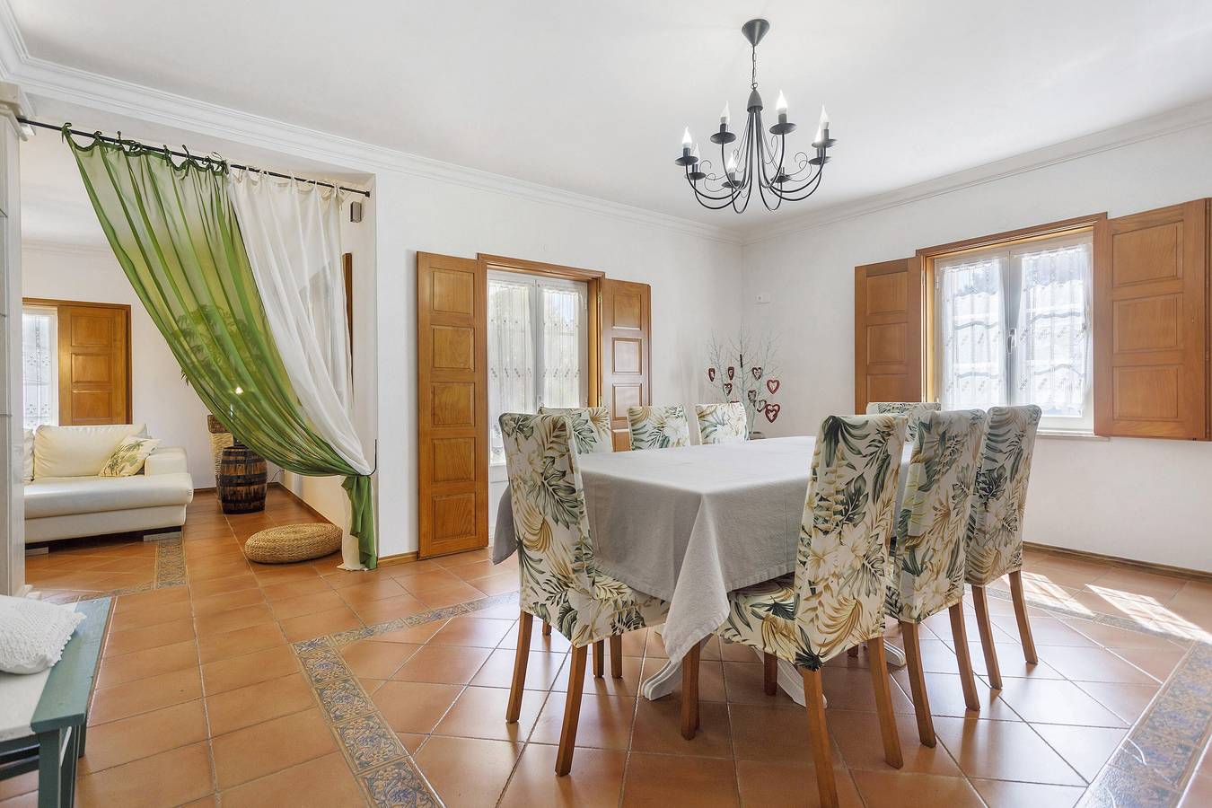 Casa de Férias 'Sol Lua' com Piscina Partilhada, Wi-Fi e Ar Condicionado in Fátima, Distrito de Santarém