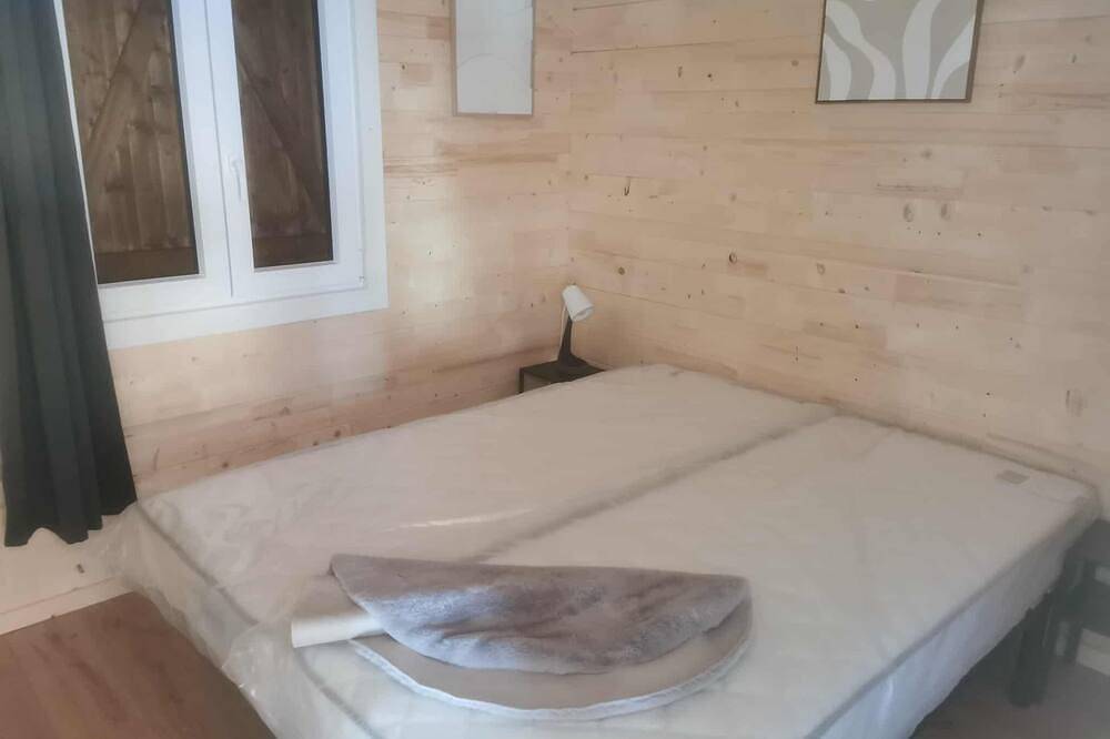 New 4P ski in ski out chalet St Léger les Mélèzes in Saint-Léger-les-Mélèzes, Écrins National Park