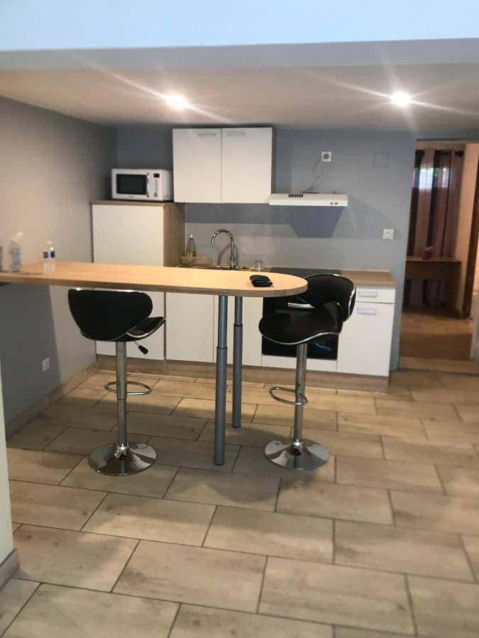 Gîte pour 7 personnes, avec terrasse dans Champhol