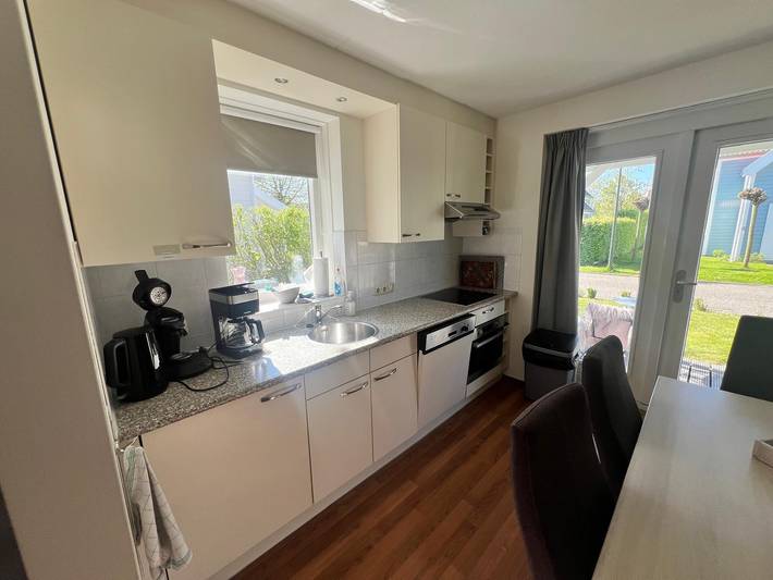 Ferienhaus für 6 Personen, mit Terrasse und Garten sowie Pool in Bruinisse - 3