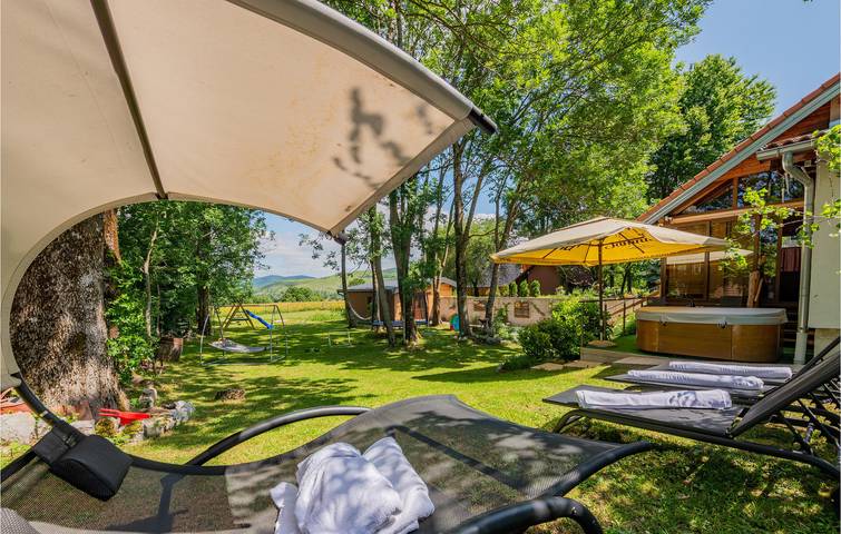 Ferienhaus für 9 Personen, mit Garten und Terrasse sowie Sauna und Ausblick in Zadar - 4