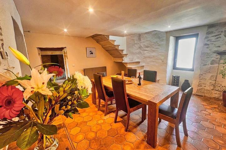 Location de vacances pour 8 personnes à Saint-Hippolyte-de-Montaigu