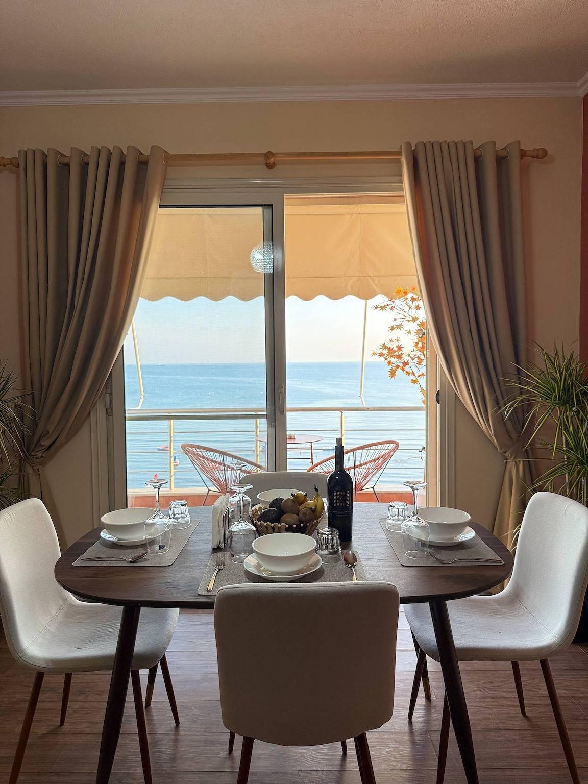 Ganze Wohnung, Atemberaubender Meerblick 10s Strand Ac Schnelles Wlan in Durrës, Albanien