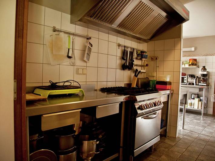 Location de vacances pour 15 personnes, avec terrasse et jardin à Mercury - 4
