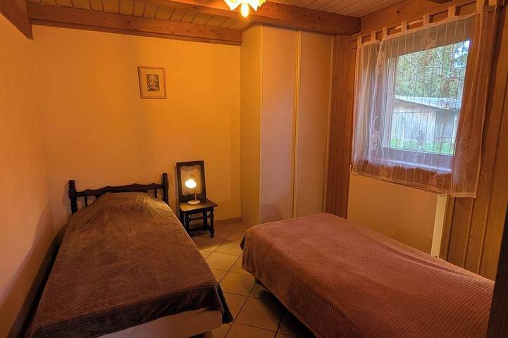 Gîte pour 9 personnes, avec jacuzzi et jardin à Laveline-du-Houx - 4