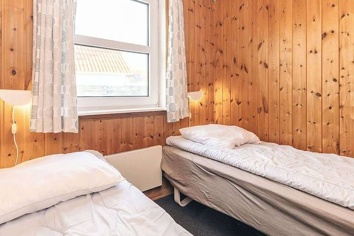 Ferienhaus für 10 Personen, mit Sauna und Terrasse sowie Whirlpool in Klitmøller - 2