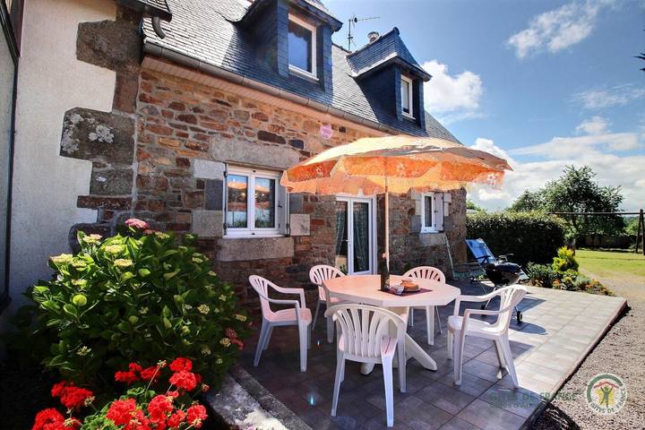 Gîte pour 5 personnes, avec terrasse et jardin à Lannion - 3