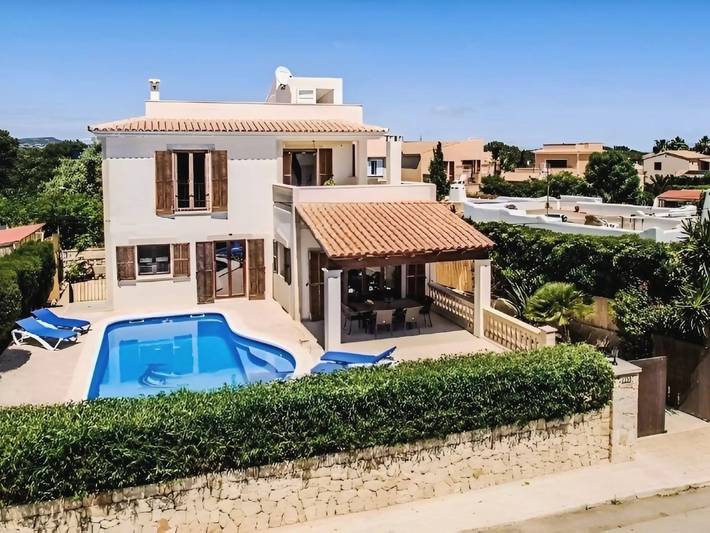 Finca für 6 Personen, mit Balkon und Terrasse sowie Garten und Pool in Cala Mondrago